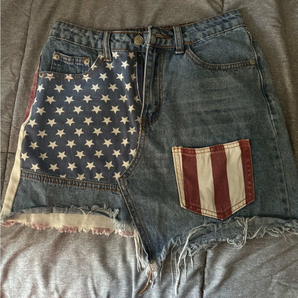 Signature 8 American flag jean skirt